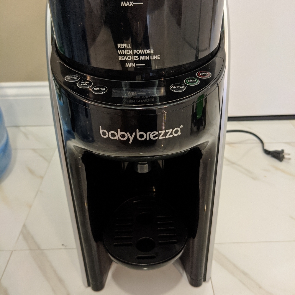 Baby brezza formula pro  mixer silver in box.